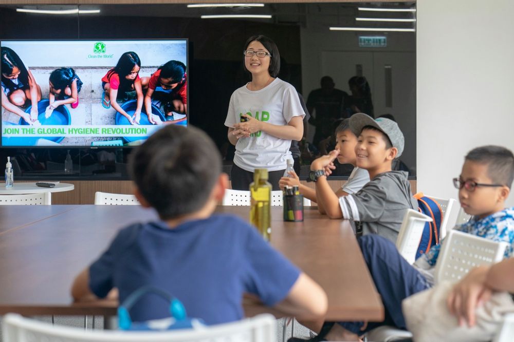 Corporate Social Responsibility education programs - CSR events with Clean the World Asia