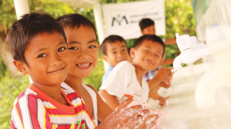Handwashing with children in the Philippines